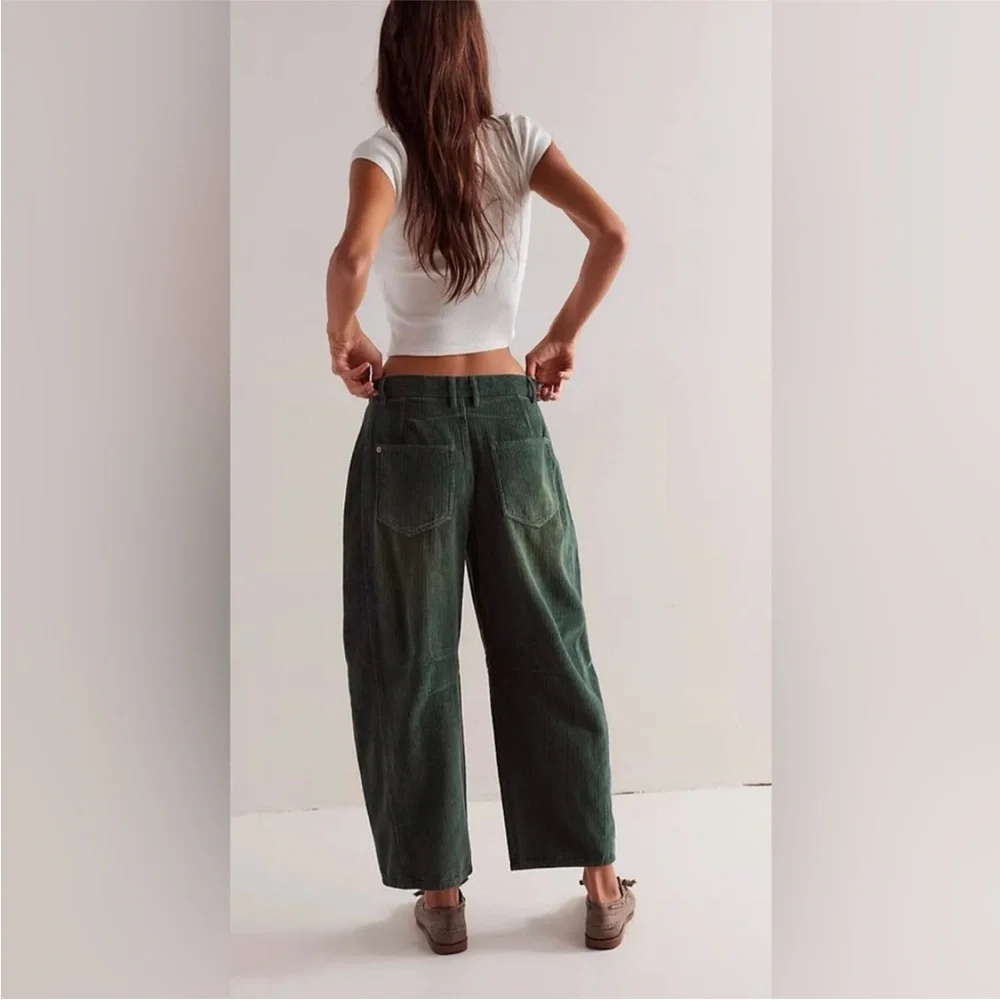 Free People We The Free Good Luck Mid-Rise Corduroy Barrel Jeans Size 29 NWT